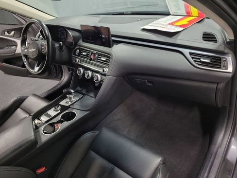 Used 2022 Genesis G70 2.0T AWD/4WD image 24