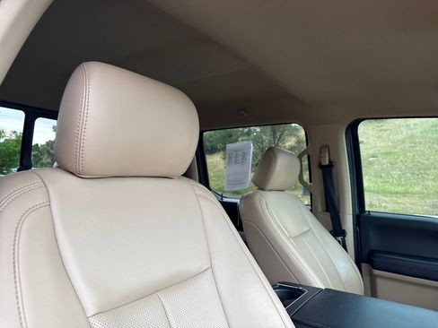 Certified 2020 Ford F350 Lariat w/ Lariat Ultimate Package AWD/4WD image 32