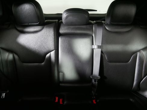 Used 2024 Jeep Compass Limited image 13