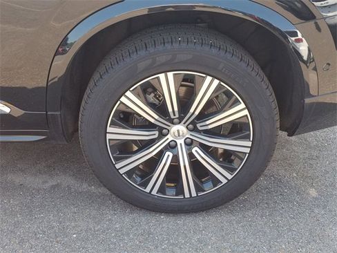 Used 2024 Volvo XC90 B5 Plus image 9