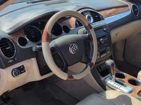 Used 2011 Buick Enclave CXL FWD image 10