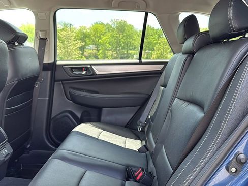 Used 2019 Subaru Outback 2.5i Premium AWD/4WD image 25