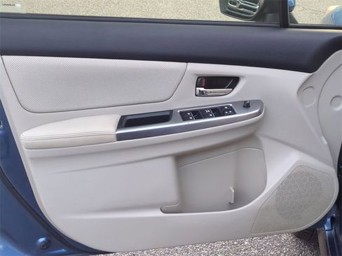Used 2015 Subaru Crosstrek 2.0i Limited image 11