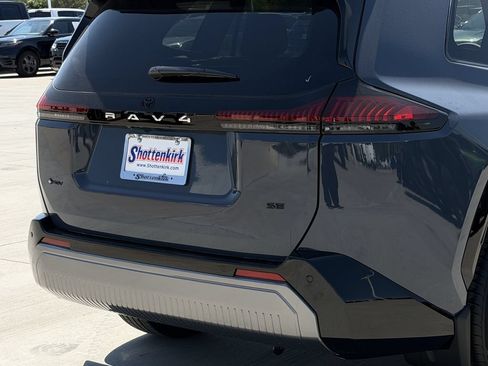 Used 2026 Toyota RAV4 SE FWD image 6