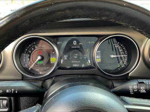 Used 2023 Jeep Wrangler Unlimited w/ Cold Weather Group image 18