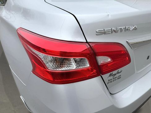Used 2016 Nissan Sentra S image 12