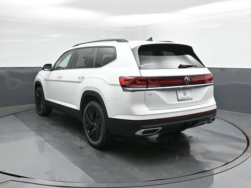 New 2026 Volkswagen Atlas SE FWD image 17