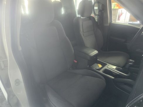 Used 2022 Nissan Frontier S image 14