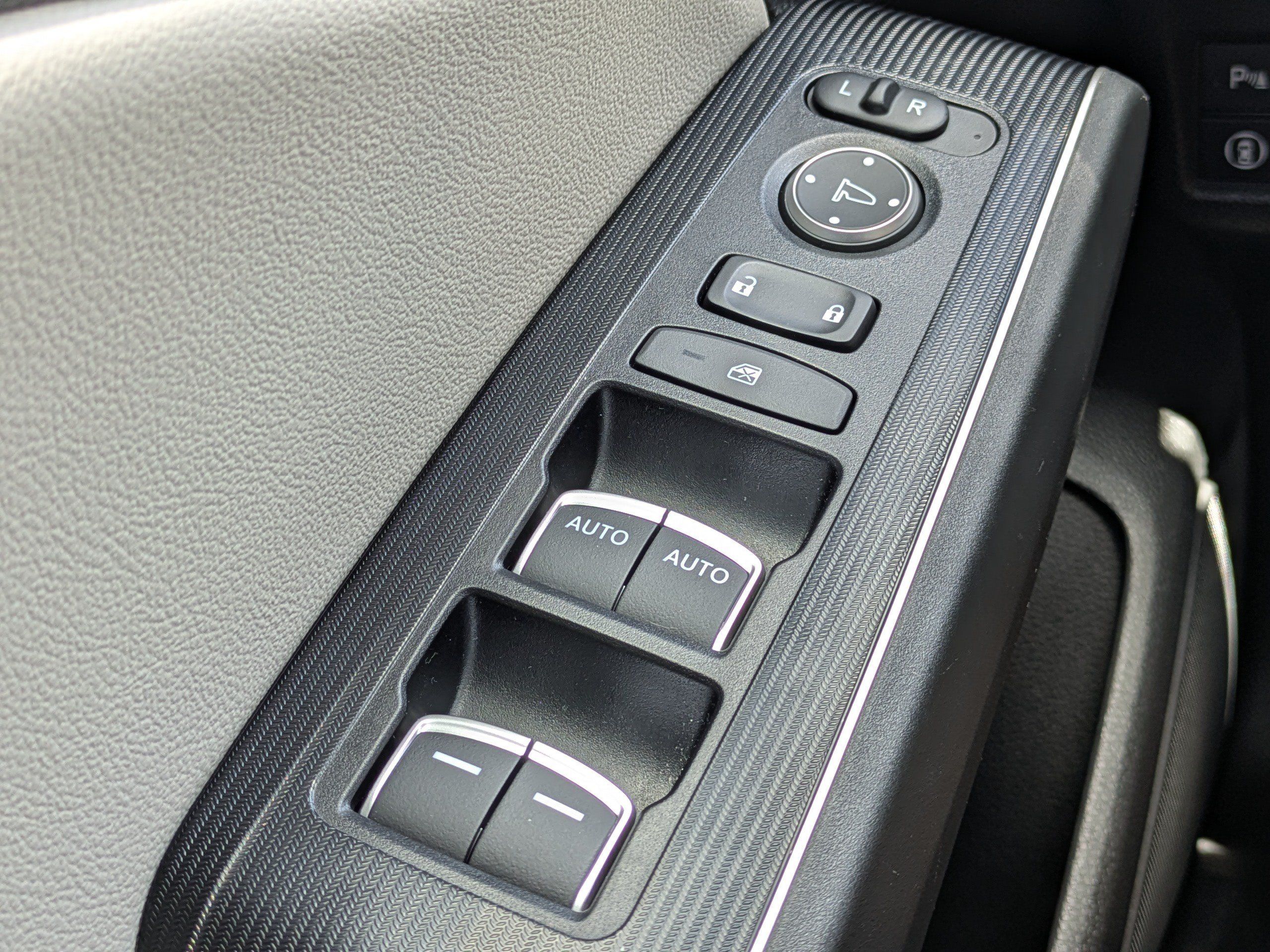 Used 2023 Honda Civic Touring image 24