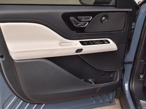 New 2026 Lincoln Aviator Reserve image 43