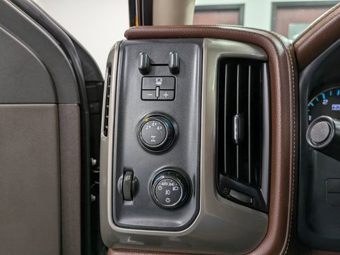 Used 2016 Chevrolet Silverado 2500 High Country w/ Duramax Plus Package image 19