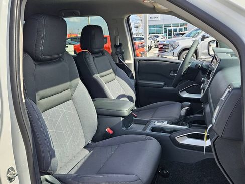 New 2026 Nissan Frontier SV w/ SV Convenience Package AWD/4WD image 14