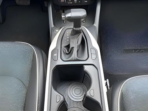 New 2025 Kia K4 GT-Line Turbo w/ GT-Line Sunroof Package FWD image 12