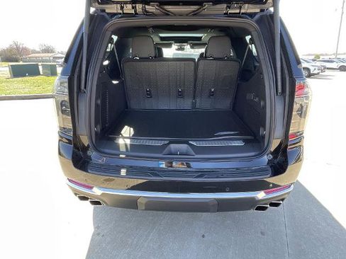 New 2025 Chevrolet Suburban High Country image 77