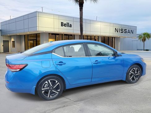 Used 2025 Nissan Sentra SV FWD image 7