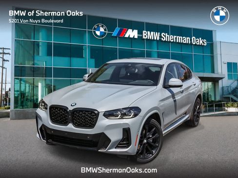 Used 2023 BMW X4 xDrive30i w/ M Sport Package AWD/4WD image 1