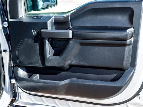 Used 2017 Ford F150 XLT w/ Equipment Group 302A Luxury image 21