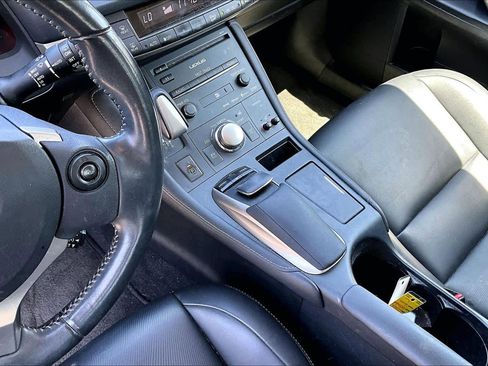 Used 2014 Lexus CT 200h FWD image 16