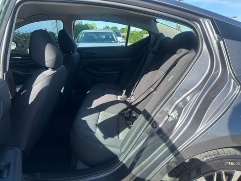 Used 2025 Nissan Altima 2.5 SV image 27