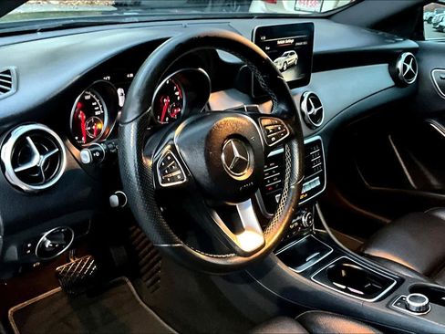 Used 2018 Mercedes-Benz GLA 250 image 15