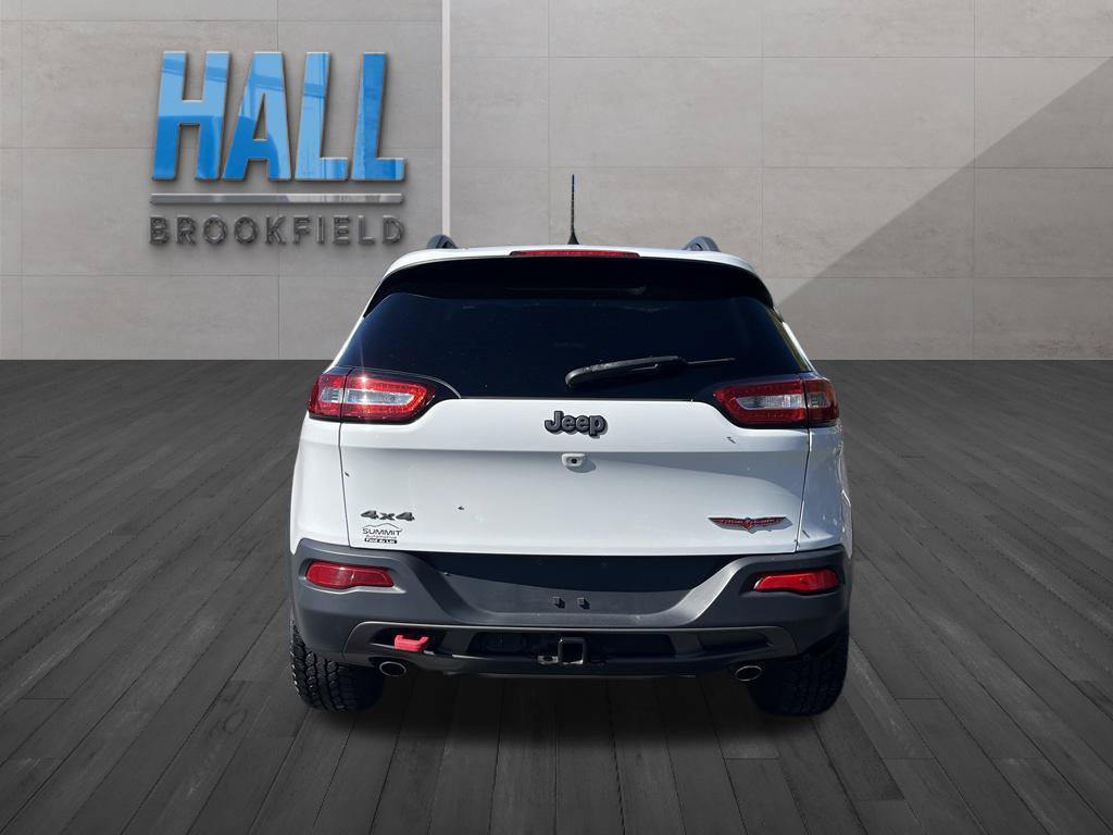 Used 2017 Jeep Cherokee Trailhawk AWD/4WD image 4