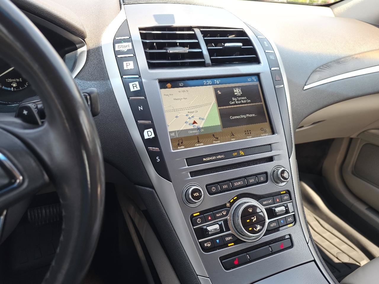 Used 2018 Lincoln MKZ Select w/ Select Plus Package AWD/4WD image 34
