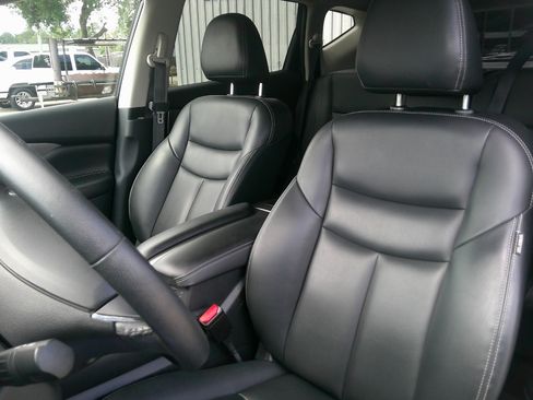 Used 2023 Nissan Murano SV image 11