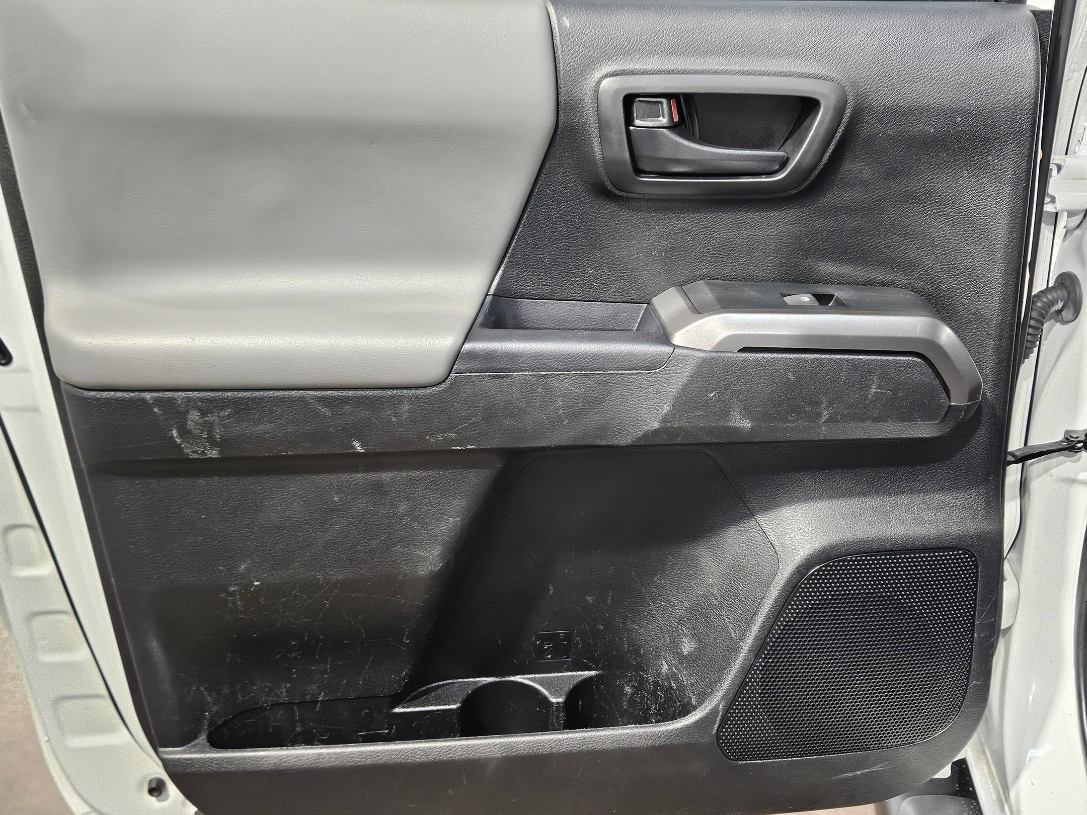 Used 2023 Toyota Tacoma SR5 RWD image 23
