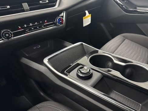 New 2026 Chevrolet Equinox LT FWD image 21