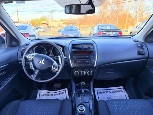 Used 2011 Mitsubishi Outlander Sport SE image 8