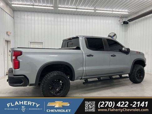 Used 2023 Chevrolet Silverado 1500 ZR2 w/ Technology Package AWD/4WD image 2