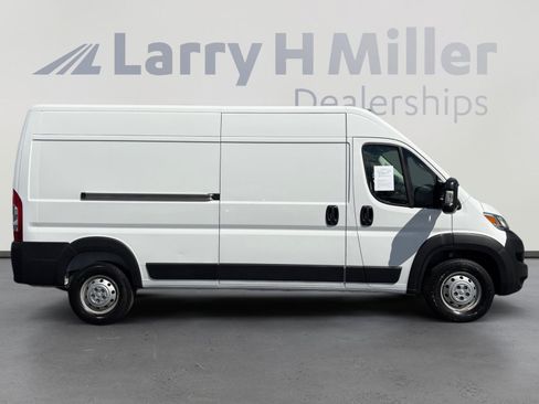 Used 2023 RAM ProMaster 2500 FWD image 6