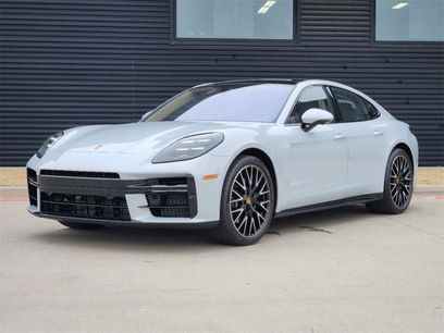 New 2025 Porsche Panamera 4