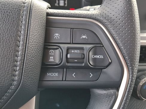 Used 2025 Toyota 4Runner SR5 image 21