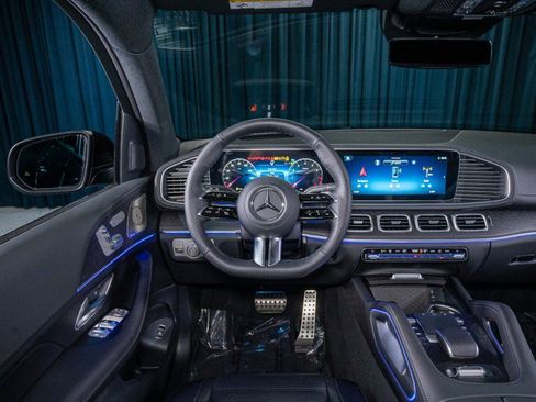 New 2025 Mercedes-Benz GLS 580 4MATIC image 15