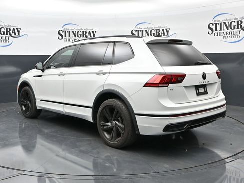 Used 2023 Volkswagen Tiguan SE R-Line AWD/4WD image 5