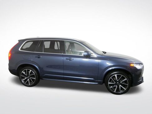 Used 2021 Volvo XC90 T6 Momentum w/ Climate Package AWD/4WD image 2