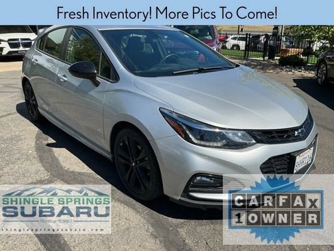 Used 2018 Chevrolet Cruze LT w/ Sun And Sound Package FWD image 1