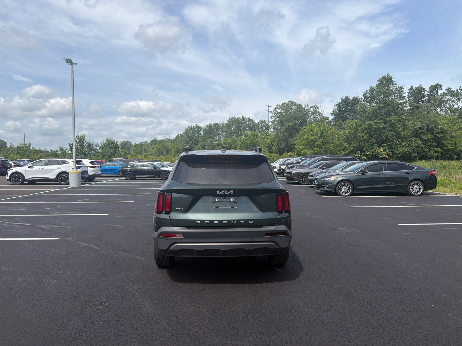 Used 2022 Kia Sorento S w/ Panoramic Sunroof Package AWD/4WD image 6