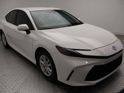 Certified 2025 Toyota Camry LE FWD image 6