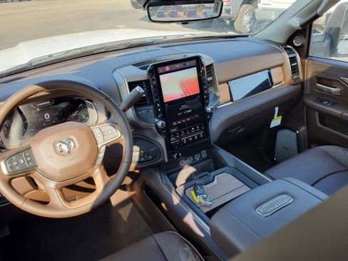 Used 2025 RAM 3500 Longhorn image 28