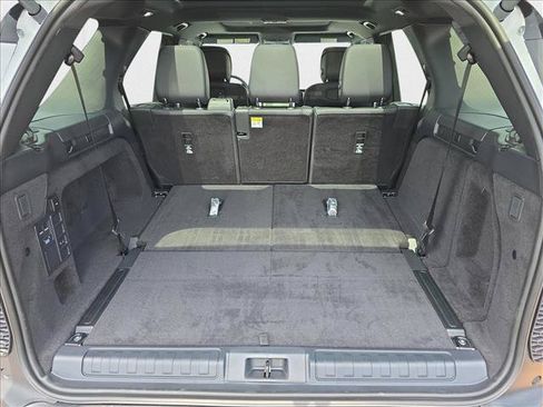 New 2025 Land Rover Discovery S AWD/4WD image 14