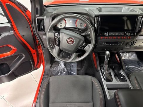 Used 2025 Nissan Frontier PRO-4X w/ Interior Protection Package AWD/4WD image 15