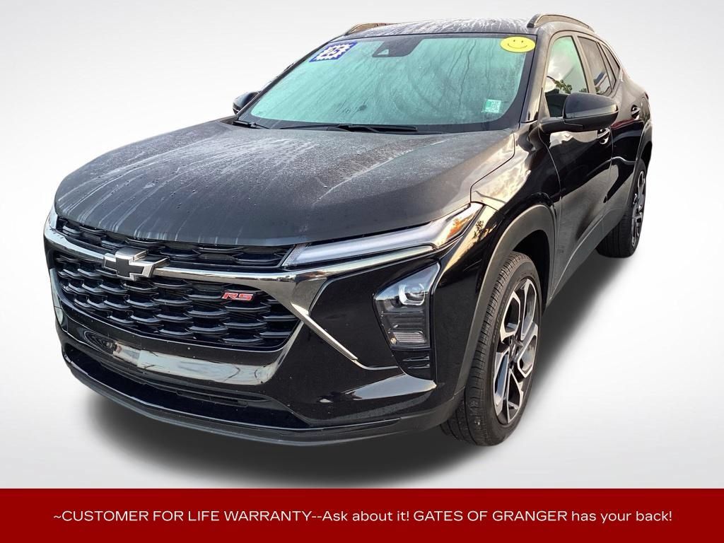 Used 2025 Chevrolet Trax RS w/ Driver Confidence Package FWD image 5