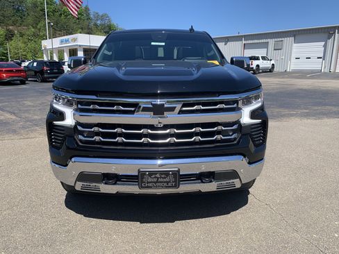 Used 2024 Chevrolet Silverado 1500 LTZ w/ LTZ Premium Package AWD/4WD image 18