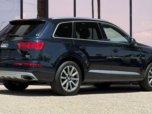 Used 2017 Audi Q7 3.0T Premium Plus w/ Premium Plus Package AWD/4WD image 12