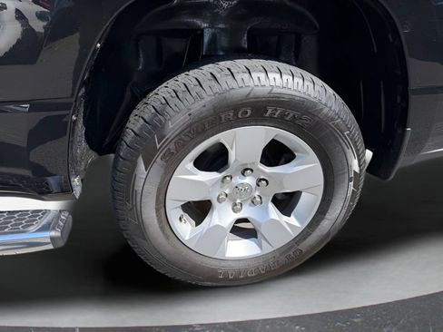 Used 2019 RAM 1500 Big Horn AWD/4WD image 10
