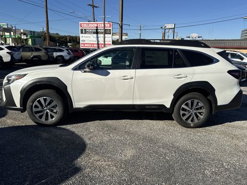 New 2025 Subaru Outback Premium image 6