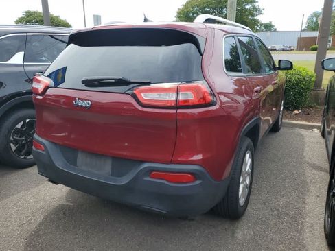 Used 2014 Jeep Cherokee Latitude FWD image 2