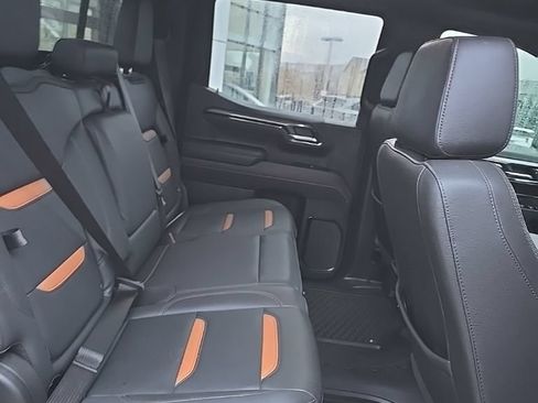 Used 2025 GMC Sierra 1500 AT4 w/ AT4 Premium Package AWD/4WD image 12